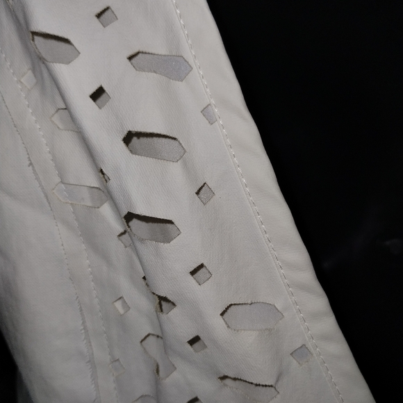 Tracy Reese, faux leather white sleeveless dress with cutouts, lined - Picture 4 of 12